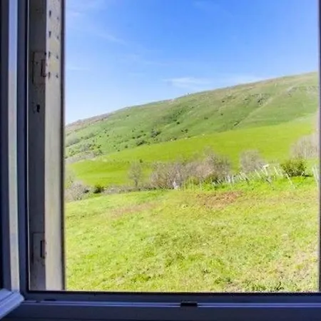 Ancienne Maison De Ferme Avec Vue Montagne A * Cheylade
