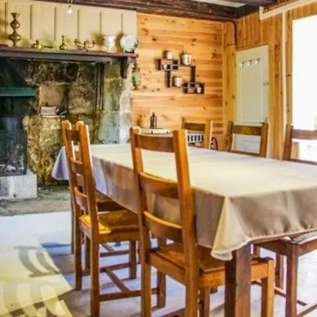 Ancienne Maison De Ferme Avec Vue Montagne A *
